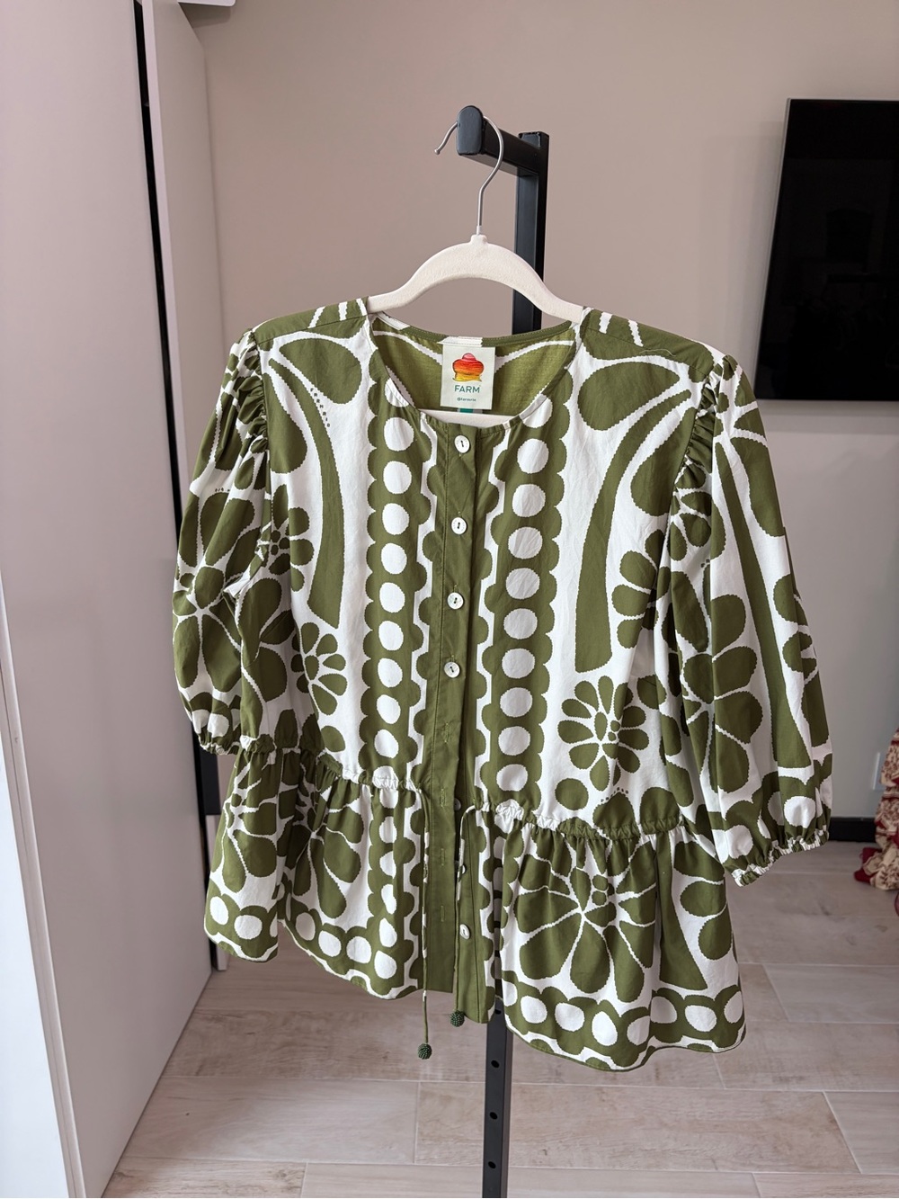 Farm Rio: Green Palermo Drawstring Organic
Cotton Blouse - Picture 9 of 11